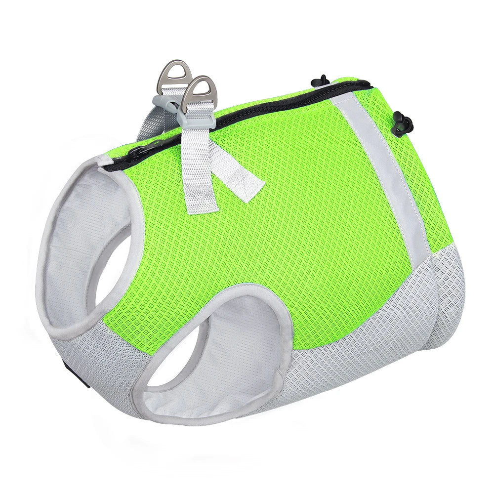 Manteau rafraichissant pour chien TRUE LOVE en vert fluo, conçu pour maintenir votre chien au frais et confortable.